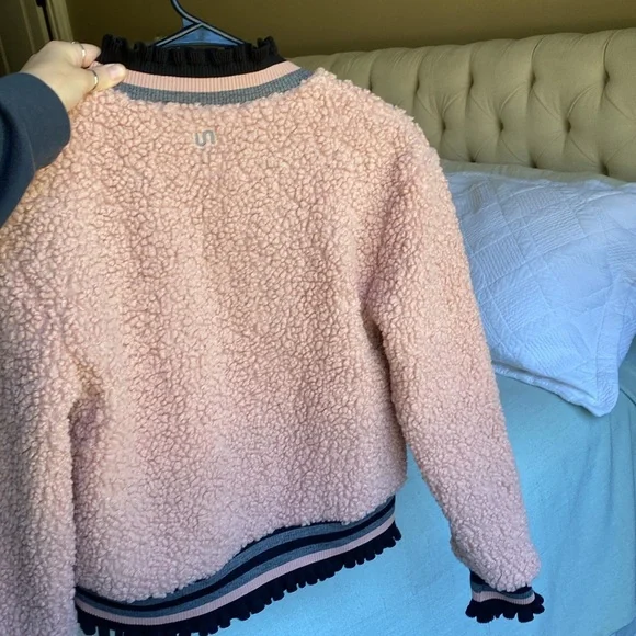 🌼 NWT Urban Savage Sherpa zip up jacket